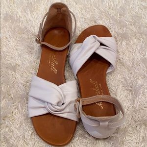 Women’s sandals